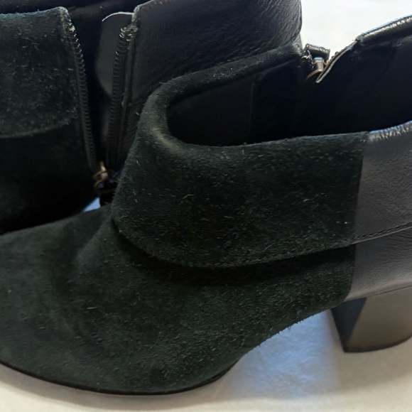 Elegant Black Women's Shoes - Picture 9 of 10